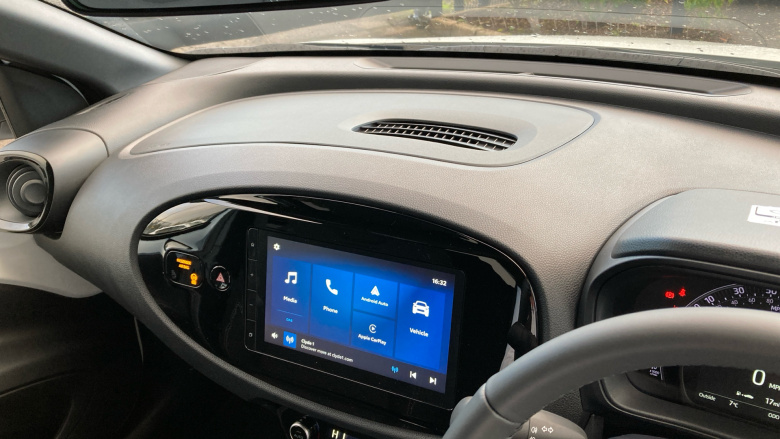 Toyota Aygo X 1.0 VVT-i Edge 5dr Petrol Hatchback